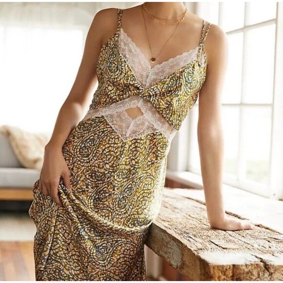 Anthropologie Dresses & Skirts - Anthropologie Slip Dress Women’s Size XL Gold Blue Paisley Print Lace